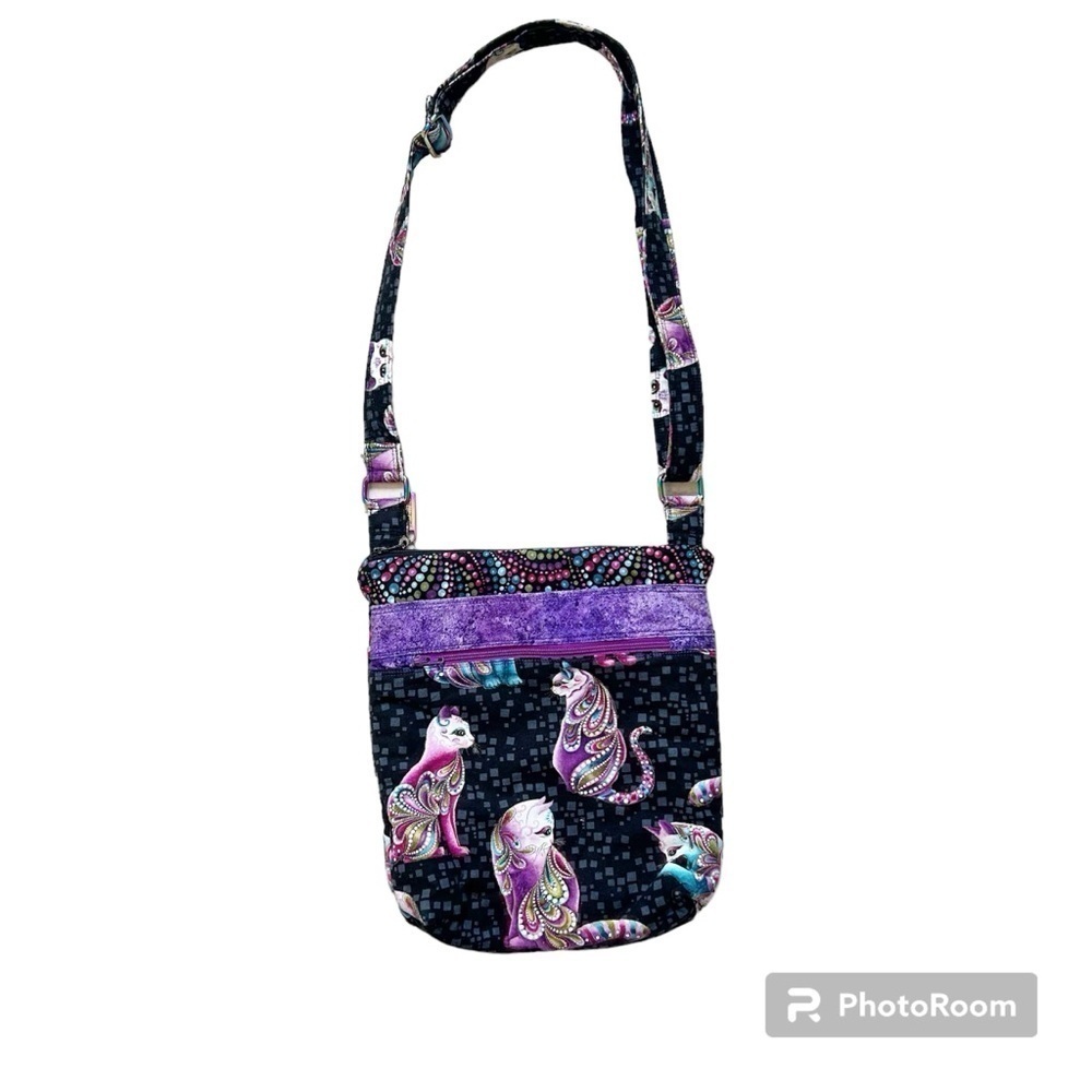 Unique and once if a kind handmade Cat Purse! Sever Pockets, adjustable strap